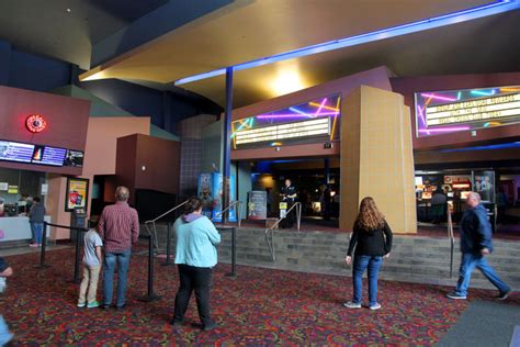 regal dimond center cinemas